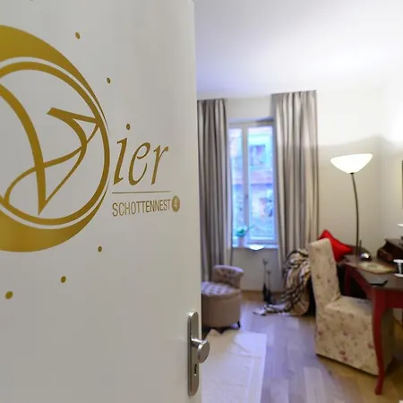 Schottennester Schlafen An Der Kraemerbruecke 에르푸르트